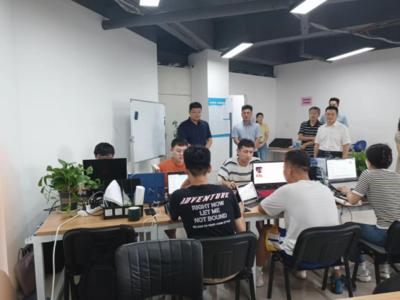 信息科學(xué)與工程學(xué)院赴青島英谷、山東貝沃考察交流并看望暑期實(shí)訓(xùn)學(xué)生